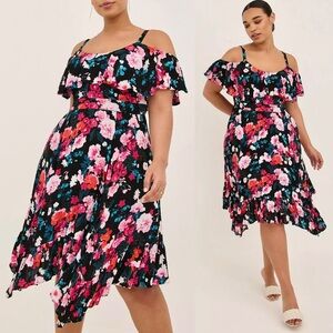 Torrid Hanky Hem Ruffle Skater Gauze Midi Dress in Floral Black | Large